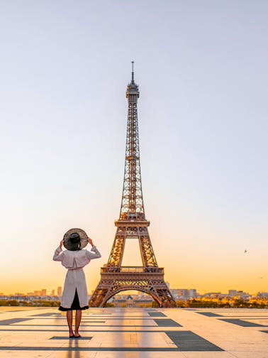 Tour to Eiffel Tower Tickets
